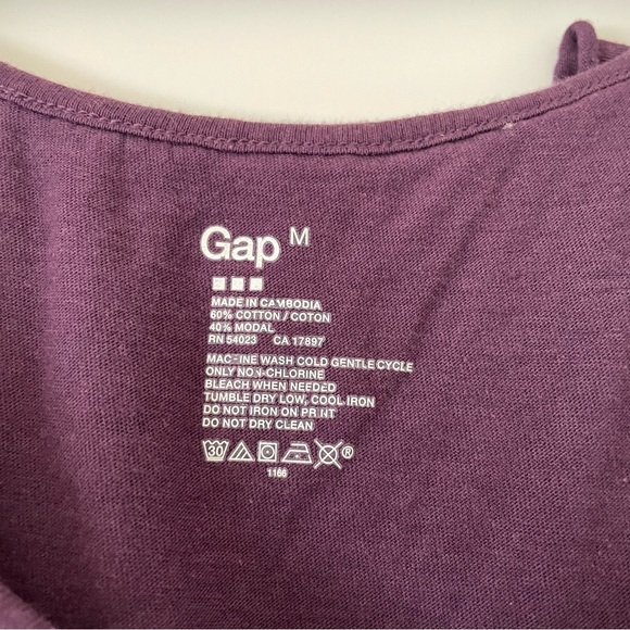 Gap Tank Top - Picture 2 of 2